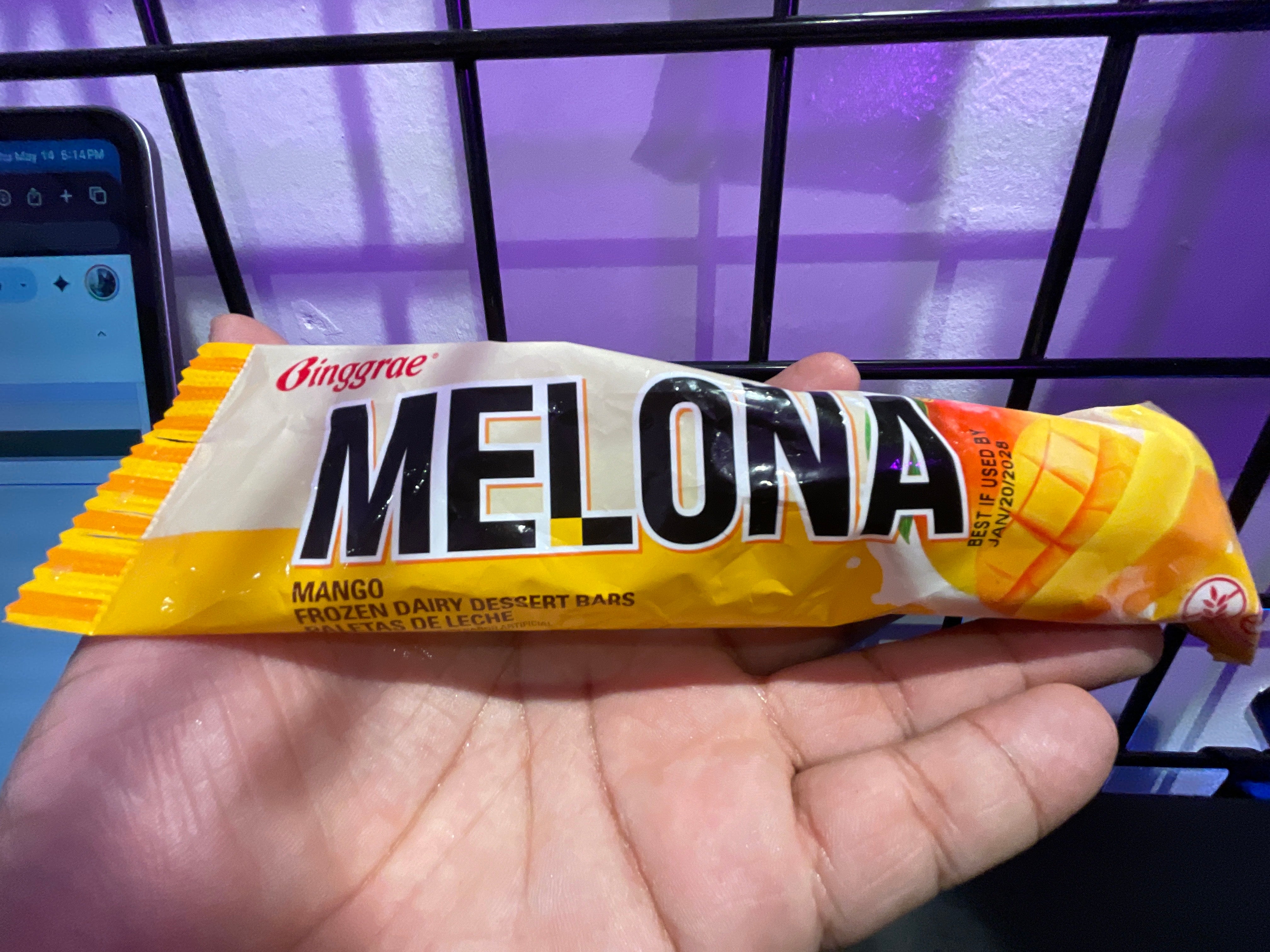 Binggrae Melona MANGO Ice Bar